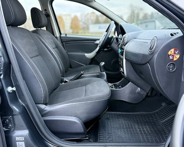 Серый Дачия Sandero StepWay, объемом двигателя 1.6 л и пробегом 141 тыс. км за 6200 $, фото 84 на Automoto.ua