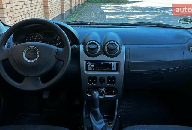 Серый Дачия Sandero StepWay, объемом двигателя 0 л и пробегом 129 тыс. км за 6599 $, фото 119 на Automoto.ua