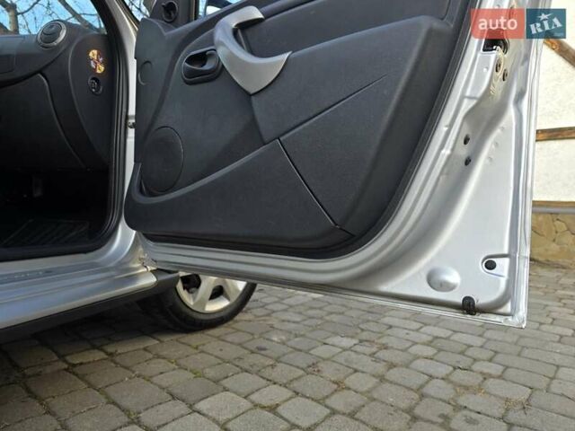 Сірий Дачія Sandero StepWay, об'ємом двигуна 1.6 л та пробігом 147 тис. км за 6800 $, фото 56 на Automoto.ua