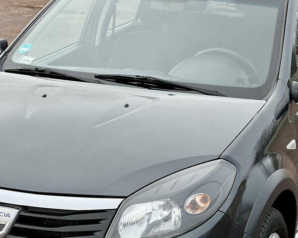 Дачия Sandero StepWay 2010 в Кролевце на Automoto.ua Серый Дачия Sandero StepWay, объемом двигателя 1.6 л и пробегом 203 тыс. км за 6850 $, фото 19 на Automoto.ua