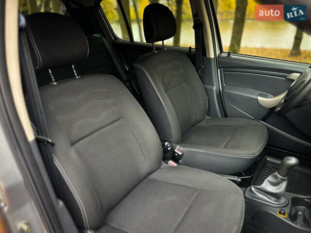 Дачия Sandero StepWay 2010 в Сумах на Automoto.ua Серый Дачия Sandero StepWay, объемом двигателя 1.6 л и пробегом 136 тыс. км за 6700 $, фото 34 на Automoto.ua