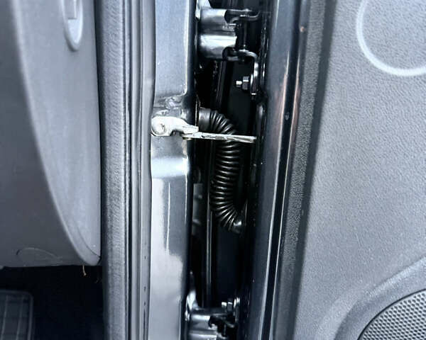 Серый Дачия Sandero StepWay, объемом двигателя 1.6 л и пробегом 141 тыс. км за 6200 $, фото 117 на Automoto.ua