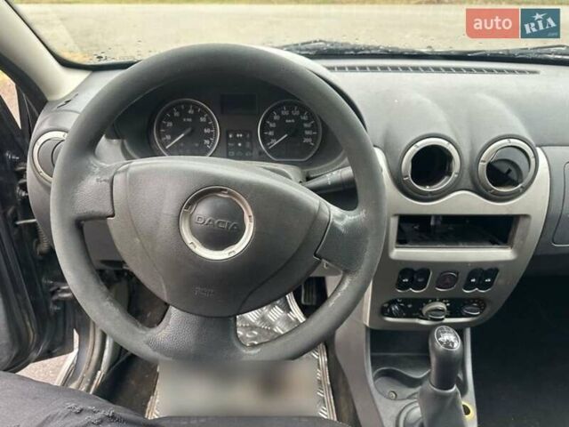 Серый Дачия Sandero StepWay, объемом двигателя 1.6 л и пробегом 230 тыс. км за 5300 $, фото 7 на Automoto.ua