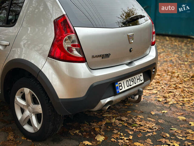 Дачия Sandero StepWay 2010 в Сумах на Automoto.ua Серый Дачия Sandero StepWay, объемом двигателя 1.6 л и пробегом 136 тыс. км за 6700 $, фото 17 на Automoto.ua