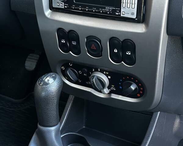 Серый Дачия Sandero StepWay, объемом двигателя 0 л и пробегом 129 тыс. км за 6599 $, фото 113 на Automoto.ua