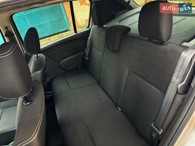 Дачия Sandero StepWay 2010 в Сумах на Automoto.ua Серый Дачия Sandero StepWay, объемом двигателя 1.6 л и пробегом 136 тыс. км за 6700 $, фото 30 на Automoto.ua