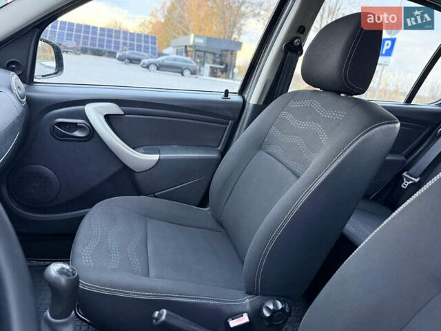 Серый Дачия Sandero StepWay, объемом двигателя 1.6 л и пробегом 141 тыс. км за 6200 $, фото 49 на Automoto.ua