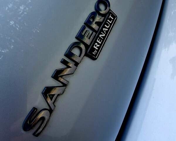Серый Дачия Sandero StepWay, объемом двигателя 1.6 л и пробегом 177 тыс. км за 6699 $, фото 23 на Automoto.ua