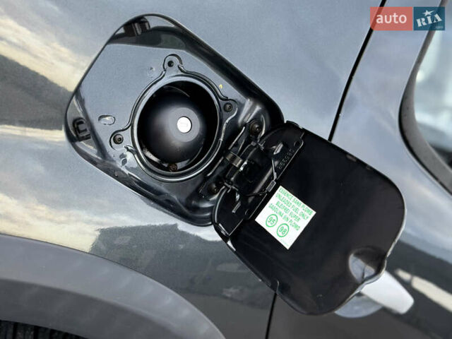 Серый Дачия Sandero StepWay, объемом двигателя 1.6 л и пробегом 141 тыс. км за 6200 $, фото 102 на Automoto.ua