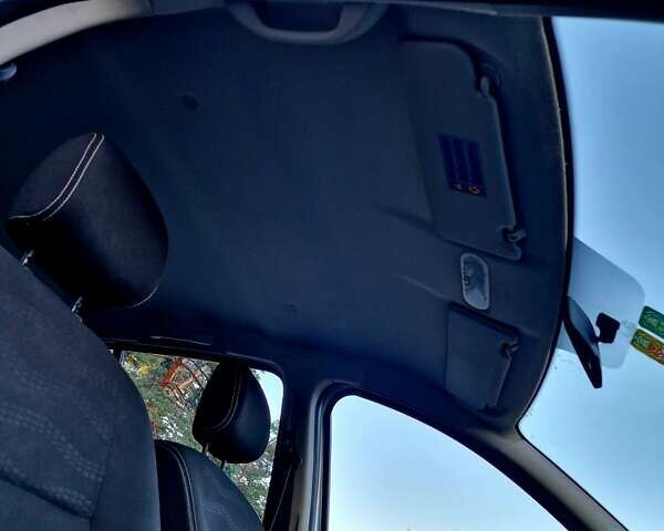 Серый Дачия Sandero StepWay, объемом двигателя 1.6 л и пробегом 177 тыс. км за 6699 $, фото 98 на Automoto.ua