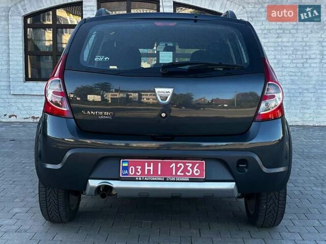 Серый Дачия Sandero StepWay, объемом двигателя 0 л и пробегом 129 тыс. км за 6599 $, фото 53 на Automoto.ua