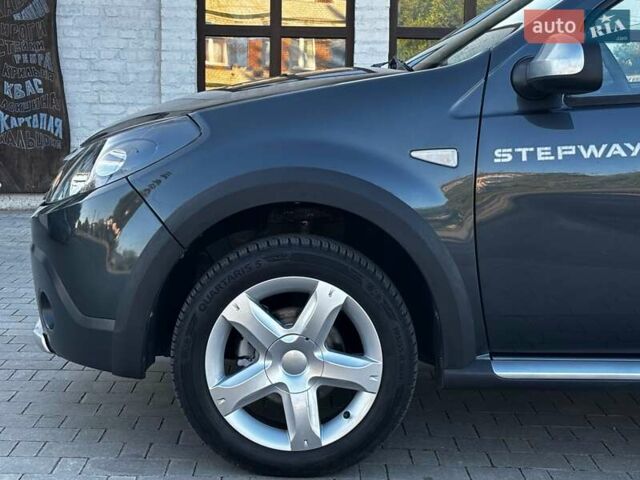 Серый Дачия Sandero StepWay, объемом двигателя 0 л и пробегом 129 тыс. км за 6599 $, фото 21 на Automoto.ua