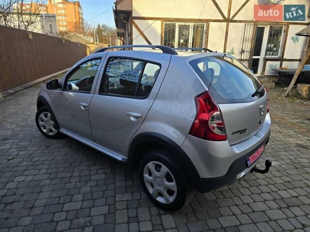 Сірий Дачія Sandero StepWay, об'ємом двигуна 1.6 л та пробігом 147 тис. км за 6800 $, фото 19 на Automoto.ua