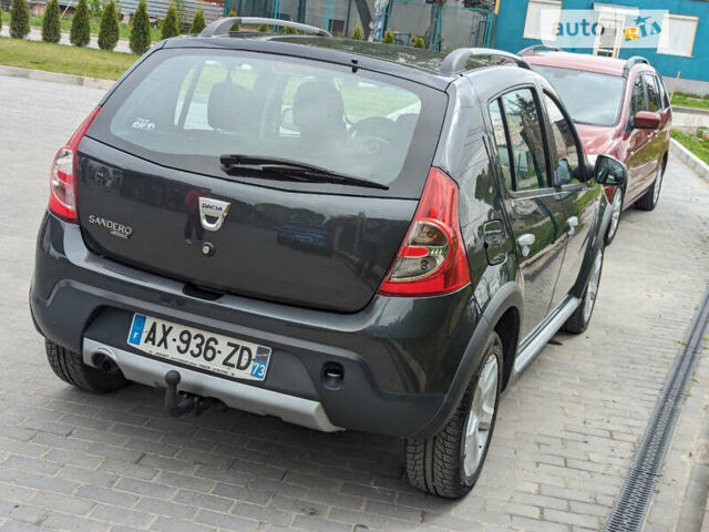 Серый Дачия Sandero StepWay, объемом двигателя 1.6 л и пробегом 180 тыс. км за 6300 $, фото 12 на Automoto.ua