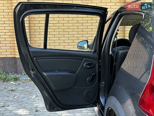 Серый Дачия Sandero StepWay, объемом двигателя 0 л и пробегом 129 тыс. км за 6599 $, фото 91 на Automoto.ua