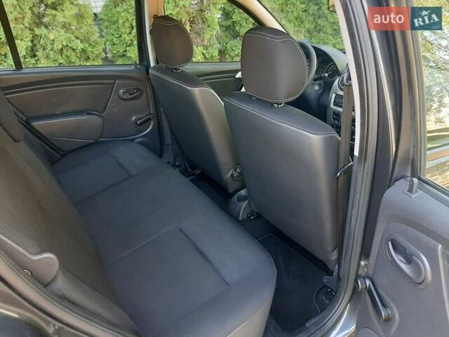 Серый Дачия Sandero StepWay, объемом двигателя 1.6 л и пробегом 135 тыс. км за 6750 $, фото 13 на Automoto.ua