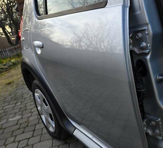 Сірий Дачія Sandero StepWay, об'ємом двигуна 1.6 л та пробігом 147 тис. км за 6800 $, фото 78 на Automoto.ua