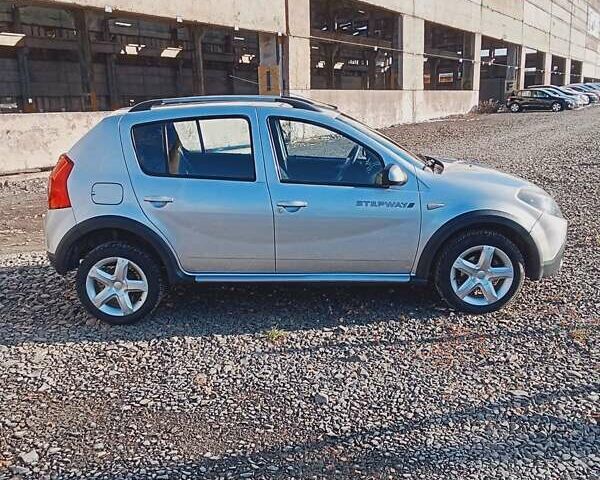 Сірий Дачія Sandero StepWay, об'ємом двигуна 1.6 л та пробігом 204 тис. км за 6200 $, фото 2 на Automoto.ua
