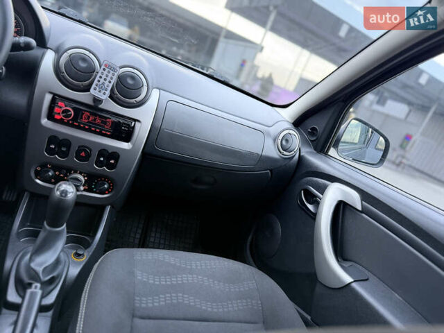 Серый Дачия Sandero StepWay, объемом двигателя 1.6 л и пробегом 141 тыс. км за 6200 $, фото 35 на Automoto.ua