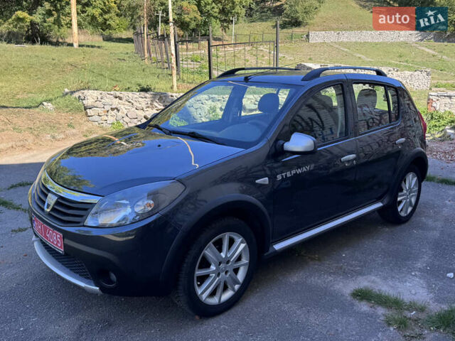 Серый Дачия Sandero StepWay, объемом двигателя 1.6 л и пробегом 173 тыс. км за 6799 $, фото 10 на Automoto.ua