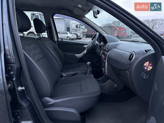 Серый Дачия Sandero StepWay, объемом двигателя 1.5 л и пробегом 181 тыс. км за 7500 $, фото 15 на Automoto.ua