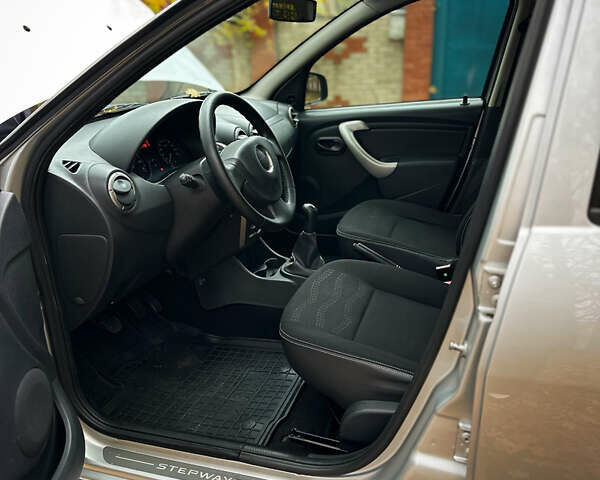 Дачия Sandero StepWay 2010 в Сумах на Automoto.ua Серый Дачия Sandero StepWay, объемом двигателя 1.6 л и пробегом 136 тыс. км за 6700 $, фото 48 на Automoto.ua