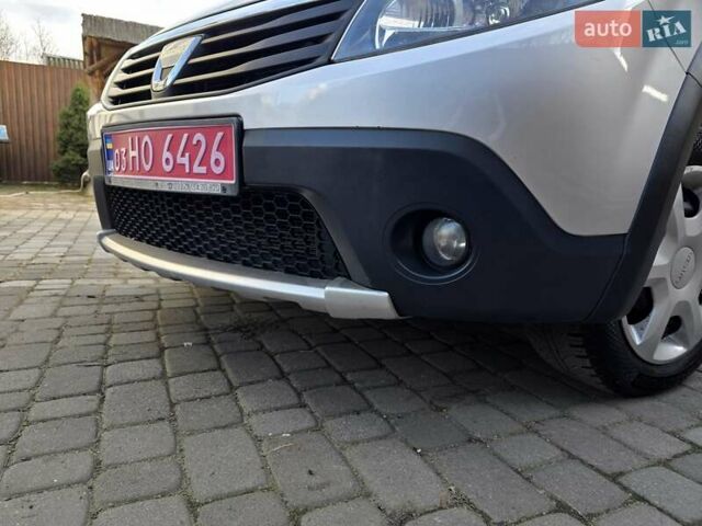 Сірий Дачія Sandero StepWay, об'ємом двигуна 1.6 л та пробігом 147 тис. км за 6800 $, фото 12 на Automoto.ua
