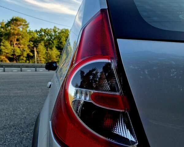 Серый Дачия Sandero StepWay, объемом двигателя 1.6 л и пробегом 177 тыс. км за 6699 $, фото 21 на Automoto.ua