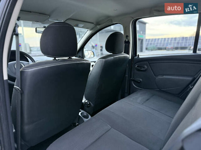 Серый Дачия Sandero StepWay, объемом двигателя 1.6 л и пробегом 141 тыс. км за 6200 $, фото 63 на Automoto.ua