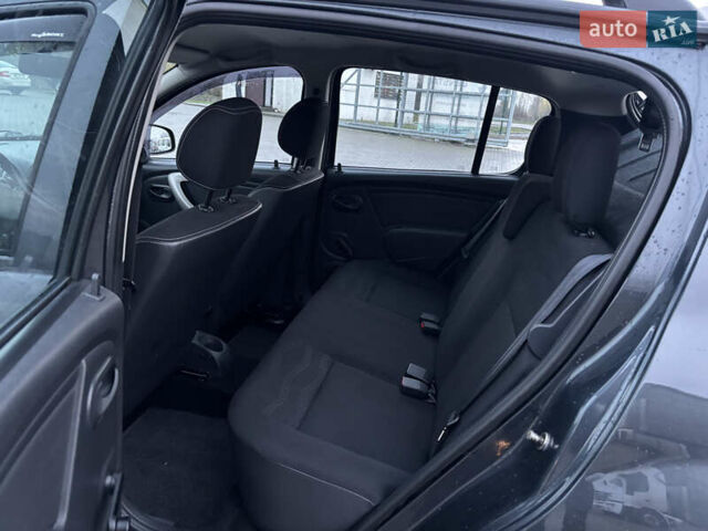 Серый Дачия Sandero StepWay, объемом двигателя 1.5 л и пробегом 181 тыс. км за 7500 $, фото 16 на Automoto.ua