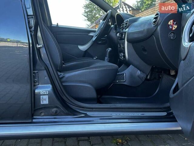 Серый Дачия Sandero StepWay, объемом двигателя 0 л и пробегом 129 тыс. км за 6599 $, фото 105 на Automoto.ua
