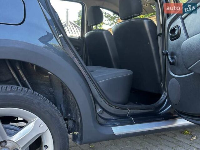 Серый Дачия Sandero StepWay, объемом двигателя 0 л и пробегом 129 тыс. км за 6599 $, фото 98 на Automoto.ua