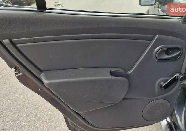 Серый Дачия Sandero StepWay, объемом двигателя 1.6 л и пробегом 191 тыс. км за 6999 $, фото 32 на Automoto.ua