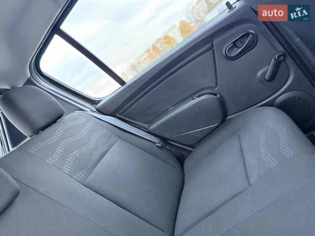 Серый Дачия Sandero StepWay, объемом двигателя 1.6 л и пробегом 141 тыс. км за 6200 $, фото 78 на Automoto.ua