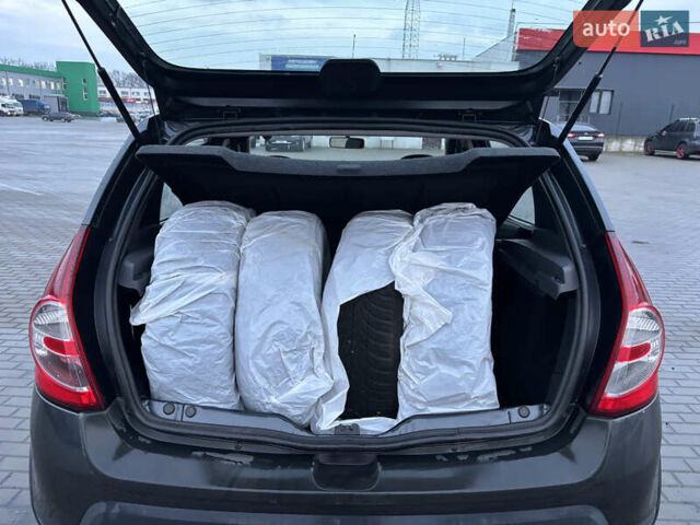Серый Дачия Sandero StepWay, объемом двигателя 1.5 л и пробегом 181 тыс. км за 7500 $, фото 19 на Automoto.ua