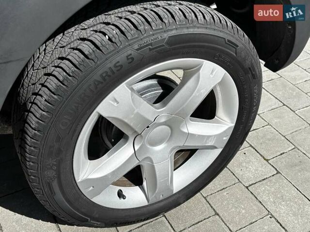 Серый Дачия Sandero StepWay, объемом двигателя 0 л и пробегом 129 тыс. км за 6599 $, фото 50 на Automoto.ua