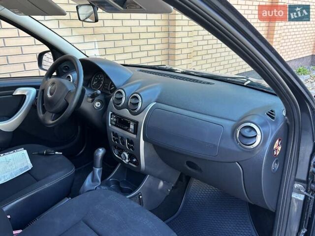 Серый Дачия Sandero StepWay, объемом двигателя 0 л и пробегом 129 тыс. км за 6599 $, фото 110 на Automoto.ua