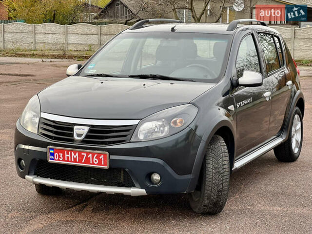 Дачия Sandero StepWay 2010 в Кролевце на Automoto.ua Серый Дачия Sandero StepWay, объемом двигателя 1.6 л и пробегом 203 тыс. км за 6850 $, фото 4 на Automoto.ua