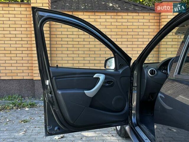 Серый Дачия Sandero StepWay, объемом двигателя 0 л и пробегом 129 тыс. км за 6599 $, фото 72 на Automoto.ua