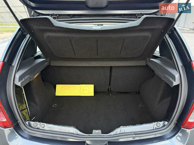 Серый Дачия Sandero StepWay, объемом двигателя 1.6 л и пробегом 141 тыс. км за 6200 $, фото 94 на Automoto.ua