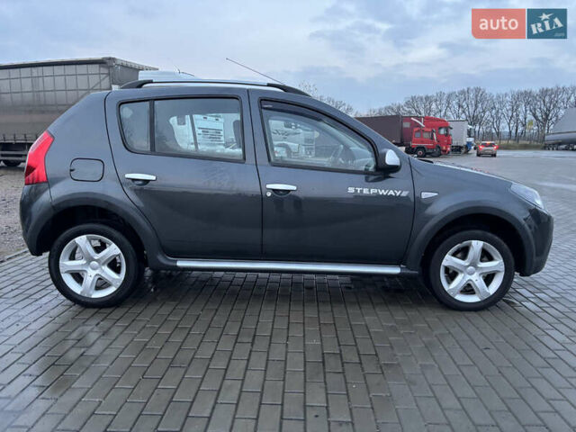 Серый Дачия Sandero StepWay, объемом двигателя 1.5 л и пробегом 181 тыс. км за 7500 $, фото 4 на Automoto.ua