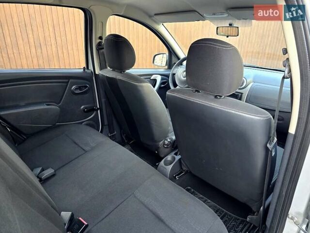 Сірий Дачія Sandero StepWay, об'ємом двигуна 1.6 л та пробігом 147 тис. км за 6800 $, фото 85 на Automoto.ua