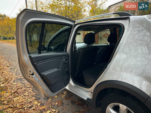 Дачия Sandero StepWay 2010 в Сумах на Automoto.ua Серый Дачия Sandero StepWay, объемом двигателя 1.6 л и пробегом 136 тыс. км за 6700 $, фото 29 на Automoto.ua