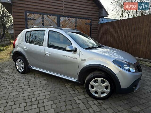 Сірий Дачія Sandero StepWay, об'ємом двигуна 1.6 л та пробігом 147 тис. км за 6800 $, фото 4 на Automoto.ua