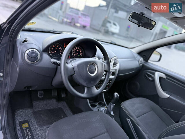 Серый Дачия Sandero StepWay, объемом двигателя 1.6 л и пробегом 141 тыс. км за 6200 $, фото 53 на Automoto.ua