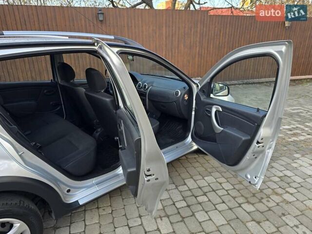 Сірий Дачія Sandero StepWay, об'ємом двигуна 1.6 л та пробігом 147 тис. км за 6800 $, фото 77 на Automoto.ua