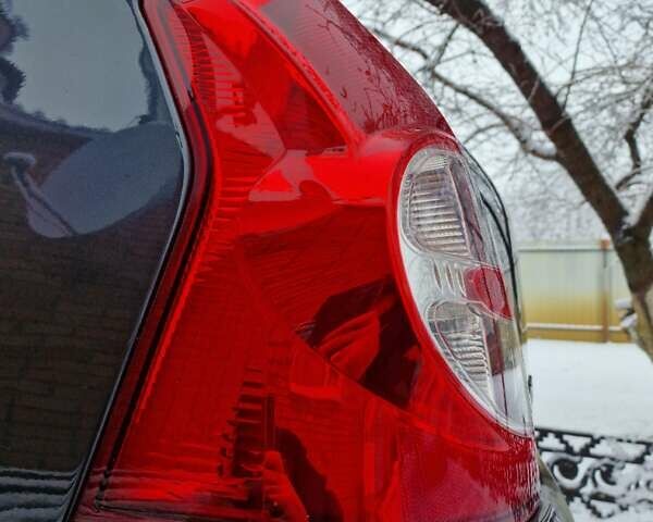 Серый Дачия Sandero StepWay, объемом двигателя 1.6 л и пробегом 172 тыс. км за 6650 $, фото 27 на Automoto.ua