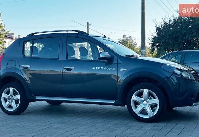 Серый Дачия Sandero StepWay, объемом двигателя 0 л и пробегом 129 тыс. км за 6599 $, фото 37 на Automoto.ua