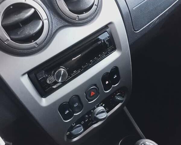 Сірий Дачія Sandero StepWay, об'ємом двигуна 1.6 л та пробігом 204 тис. км за 6200 $, фото 19 на Automoto.ua