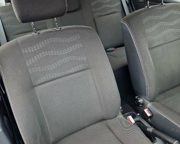 Серый Дачия Sandero StepWay, объемом двигателя 1.6 л и пробегом 172 тыс. км за 6650 $, фото 103 на Automoto.ua